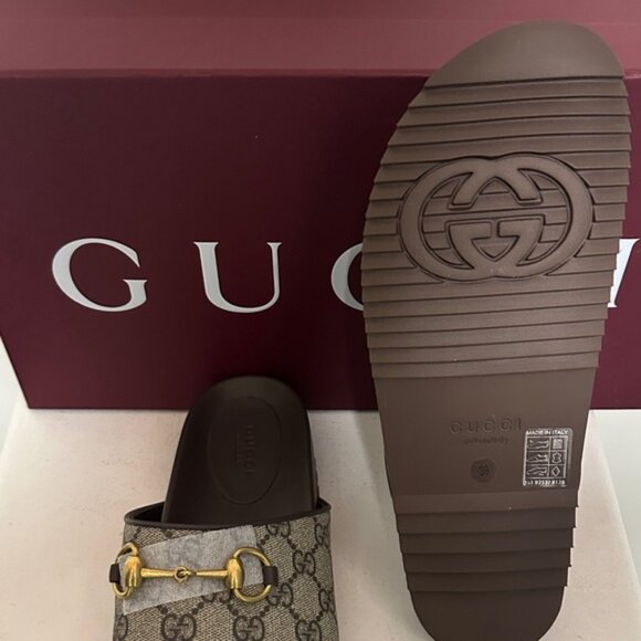 ***Authentic**Gucci Beige Monogram Slippers with Gold Details - Picture 8 of 13